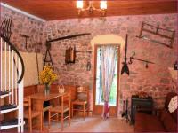 Location de particuliers � particuliers LES ECUREUILS VERTS, non loin de la vall�e de l'Azergues G�te Rh�ne photo 3