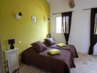 Location de particuliers � particuliers Bastide saint Victor au milieu des vignes, au pied du Lub�ron Chambres d'hotes Vaucluse photo 10