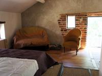 Location de particuliers � particuliers Pigeonnier 19�me tranquille a la campagne G�te Allier photo 2