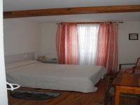 Location g�te, chambres d'hotes Chambres et table d'h&ocirc;tes domine la plaine de la Loire et du canal Digoin Roanneet  dans le d�partement Sa�ne et Loire 71