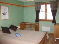 Location de particuliers � particuliers Location appartement � Champagny en Vanoise architecture de pierres et de bois Location saisonni�re Savoie photo 8