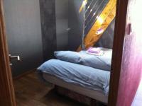 Location de particuliers � particuliers Le Roupel, vue agr�able sur la vall�e G�te Moselle photo 4