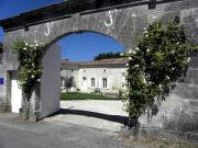 Location de particuliers � particuliers La Cascade de saintonge, parc au bord de l'eau Chambres d'hotes Charente photo 3