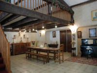 Location de particuliers � particuliers Maison de 250 m�(4 chambres climatis�es)Situ� dans un cadre champ�tre avec Piscine Location saisonni�re H�rault photo 3