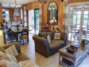 Location de particuliers � particuliers LA CLE DES CHAMPS au bord d�un �tang de p�che priv�  G�te Deux S�vres photo 2