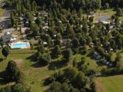Location de particuliers � particuliers CAMPING 3* LE MOULIN DE SERRE AVEC PISCINE CHAUFFEE Camping / Mobile-home Puy de D�me photo 4