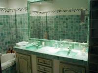 Location de particuliers � particuliers Chambres d'h�tes dans une magnifique villa avec vue panoramique sur mer,ch�teau m�di�val, montagne Chambres d'hotes Alpes maritimes photo 6