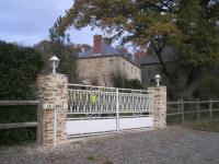 Location de particuliers � particuliers Location de Charme, repos, randonn�e et beaux points de vue sur les collines. G�te Mayenne photo 7