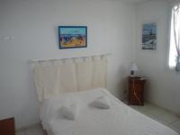 Location de particuliers � particuliers LES CHASSELAS, dans villa avec piscine, entre la mer et Montpellier Chambres d'hotes H�rault photo 6